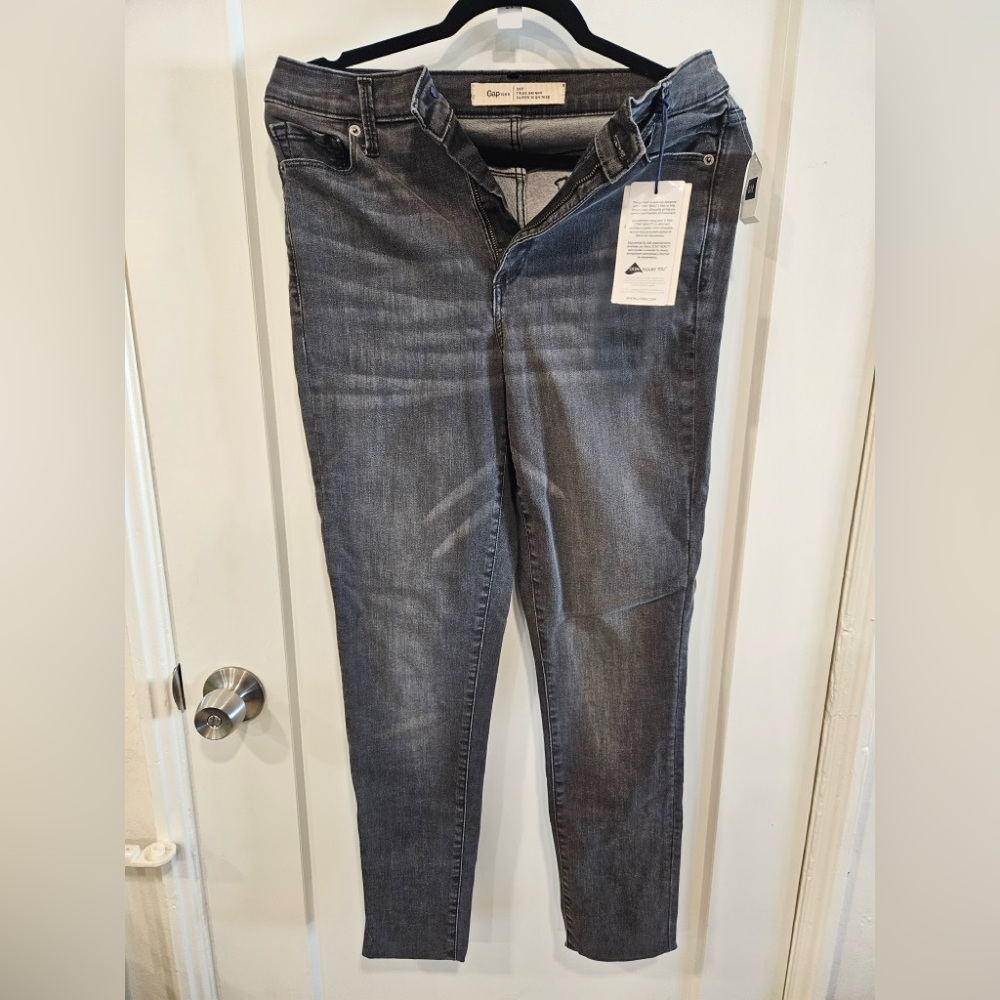 GAP Sculpt True Skinny Super High Rise Jeans